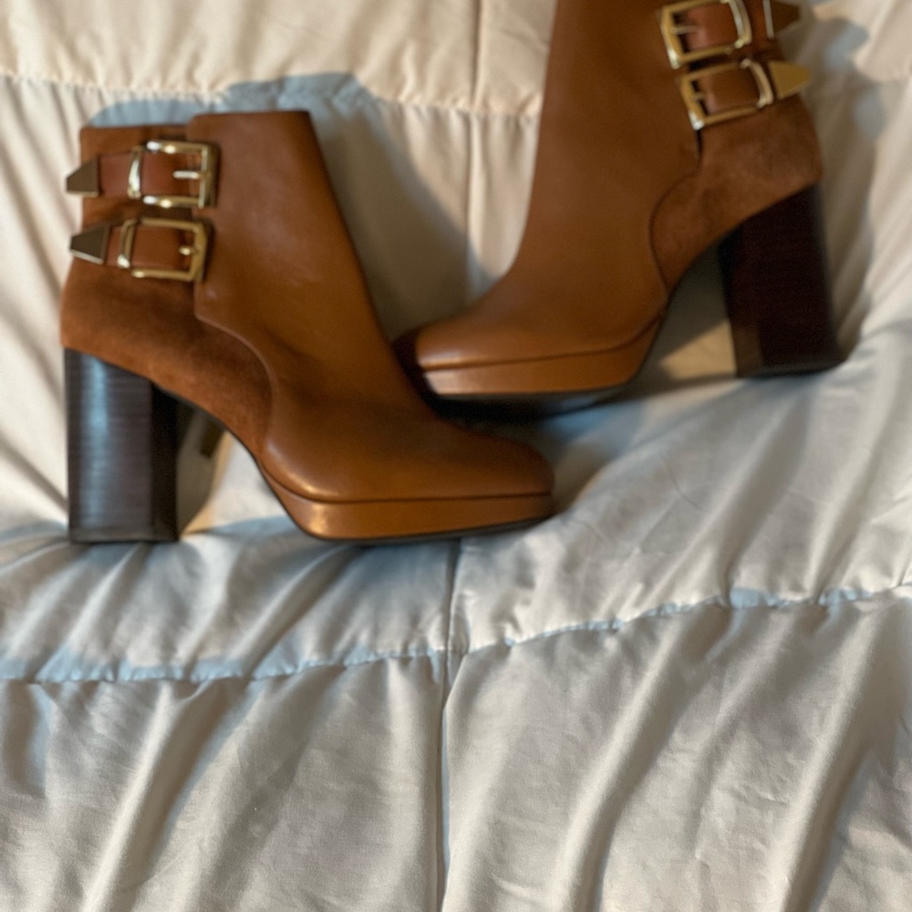 Guess Cognac Short Boots size 7.5 Gold Buckles